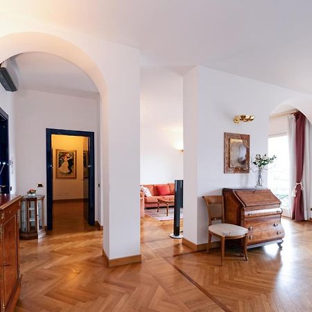Como City View Apartment Esterno foto