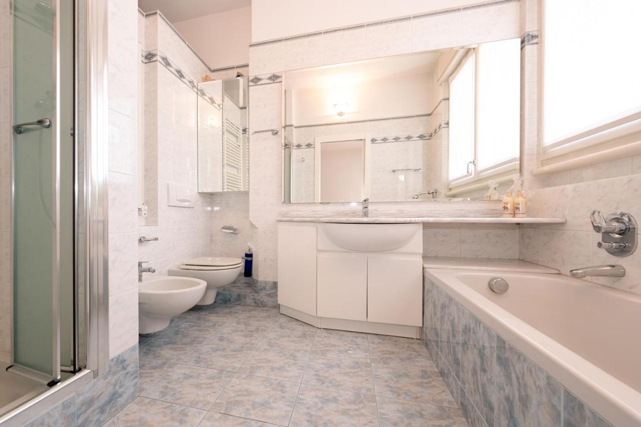 Como City View Apartment Esterno foto